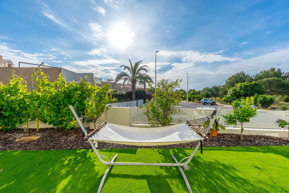 Chalet for sale in Orihuela Costa