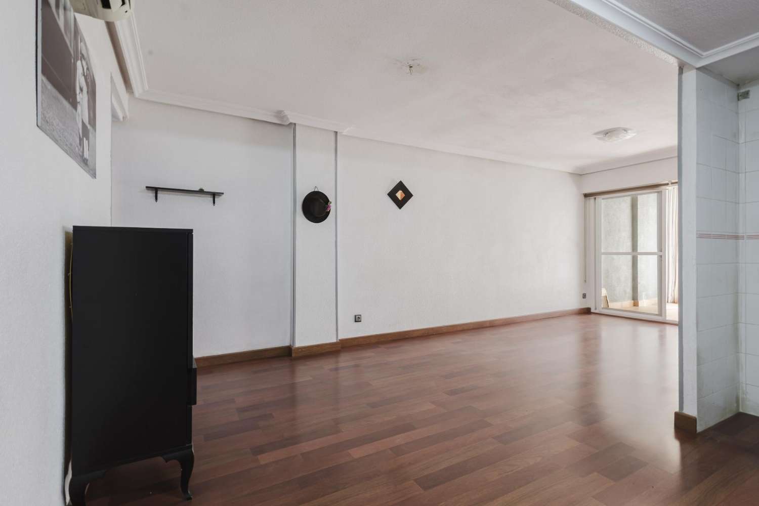 PISO REFORMADO A POCOS METROS DEL MAR