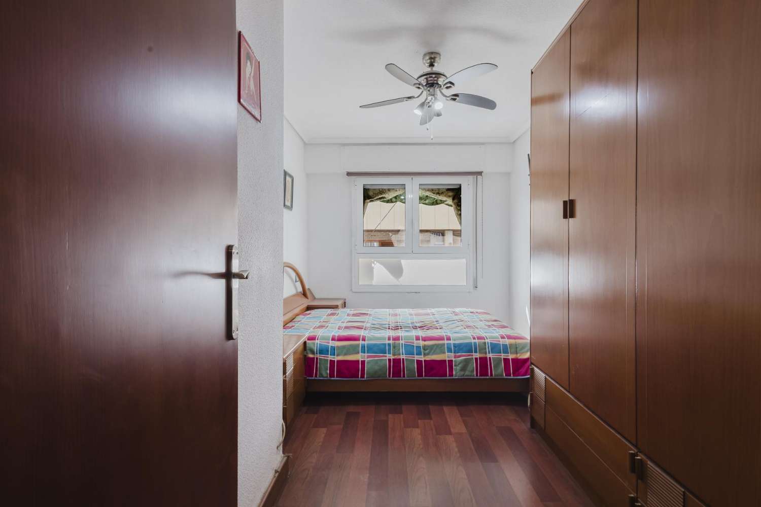 PISO REFORMADO A POCOS METROS DEL MAR