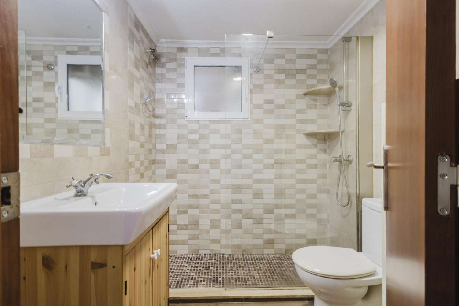 PISO REFORMADO A POCOS METROS DEL MAR