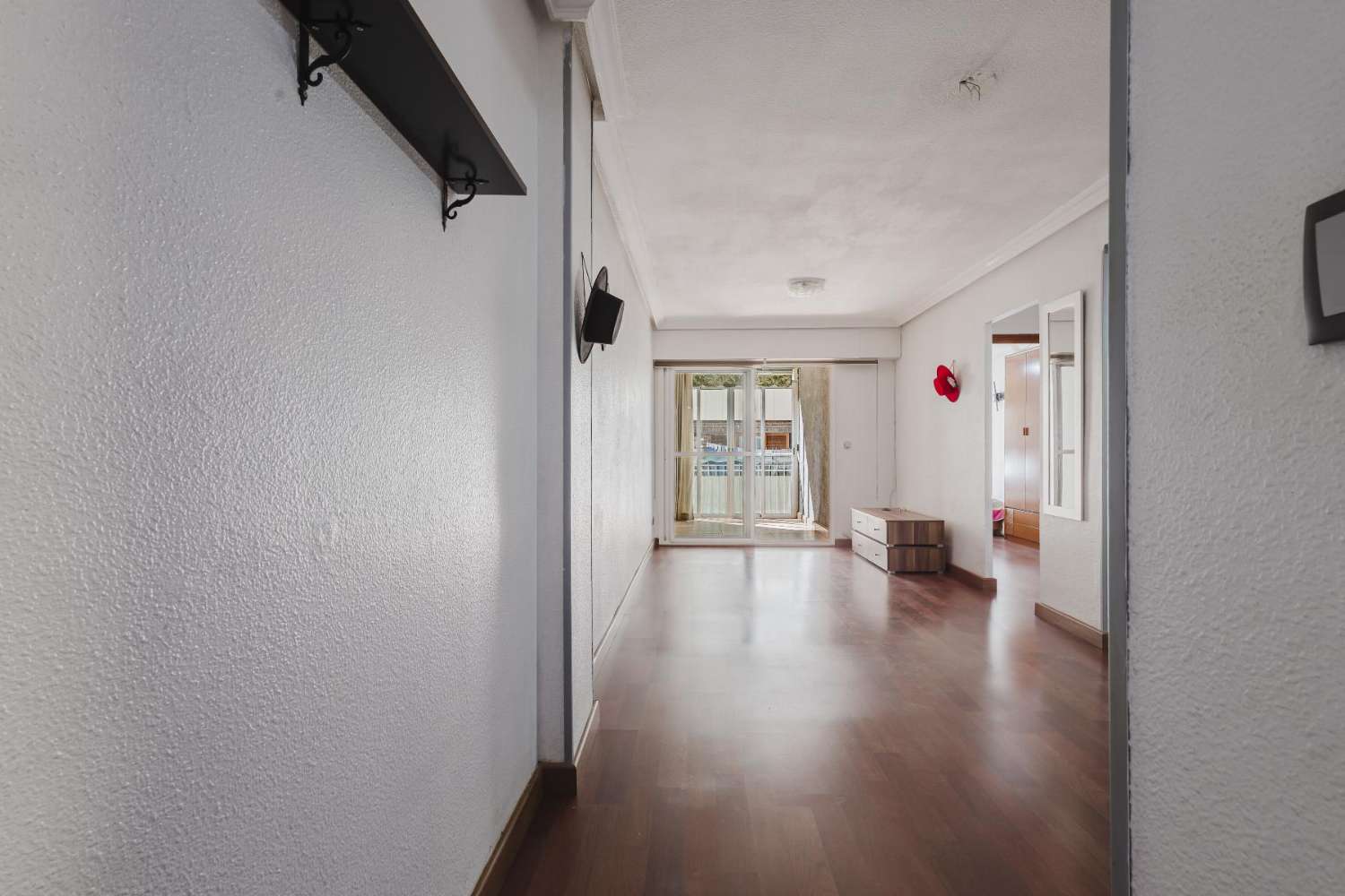 PISO REFORMADO A POCOS METROS DEL MAR