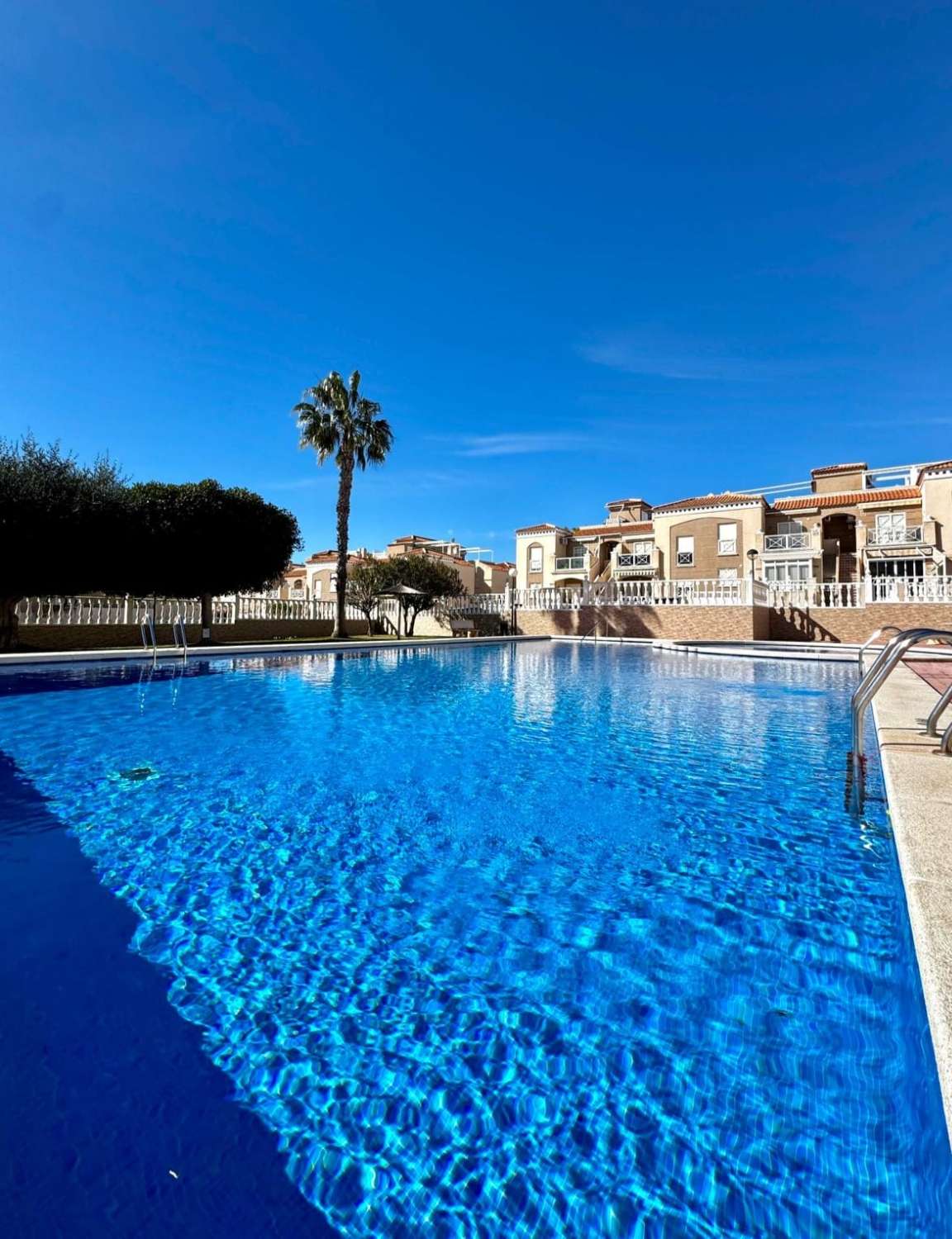 BONITO BUNGALOW EN AGUAS NUEVAS