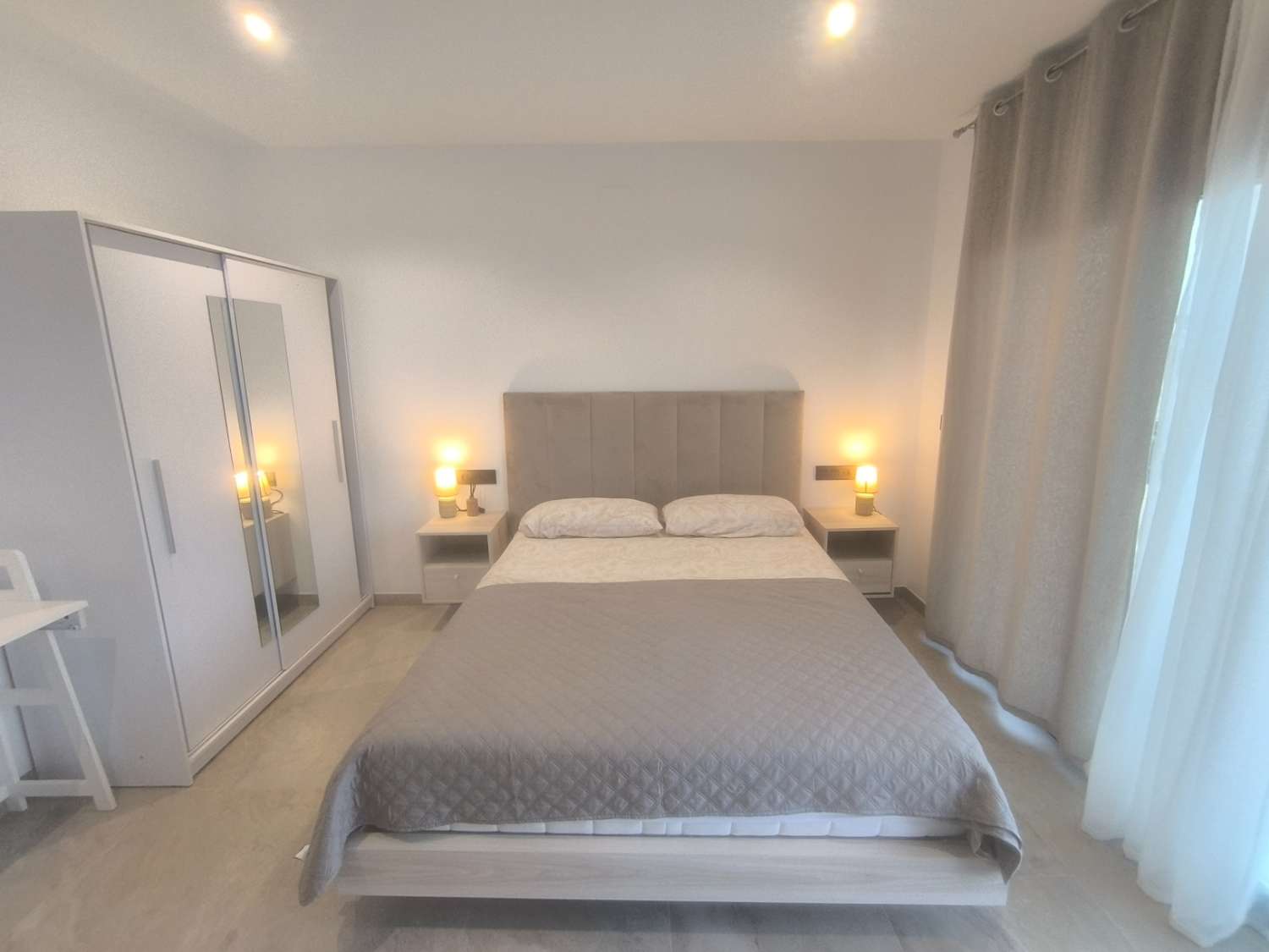 EXCELENTE VIVIENDA DE OBRA NUEVA CON GRAN TERRENO