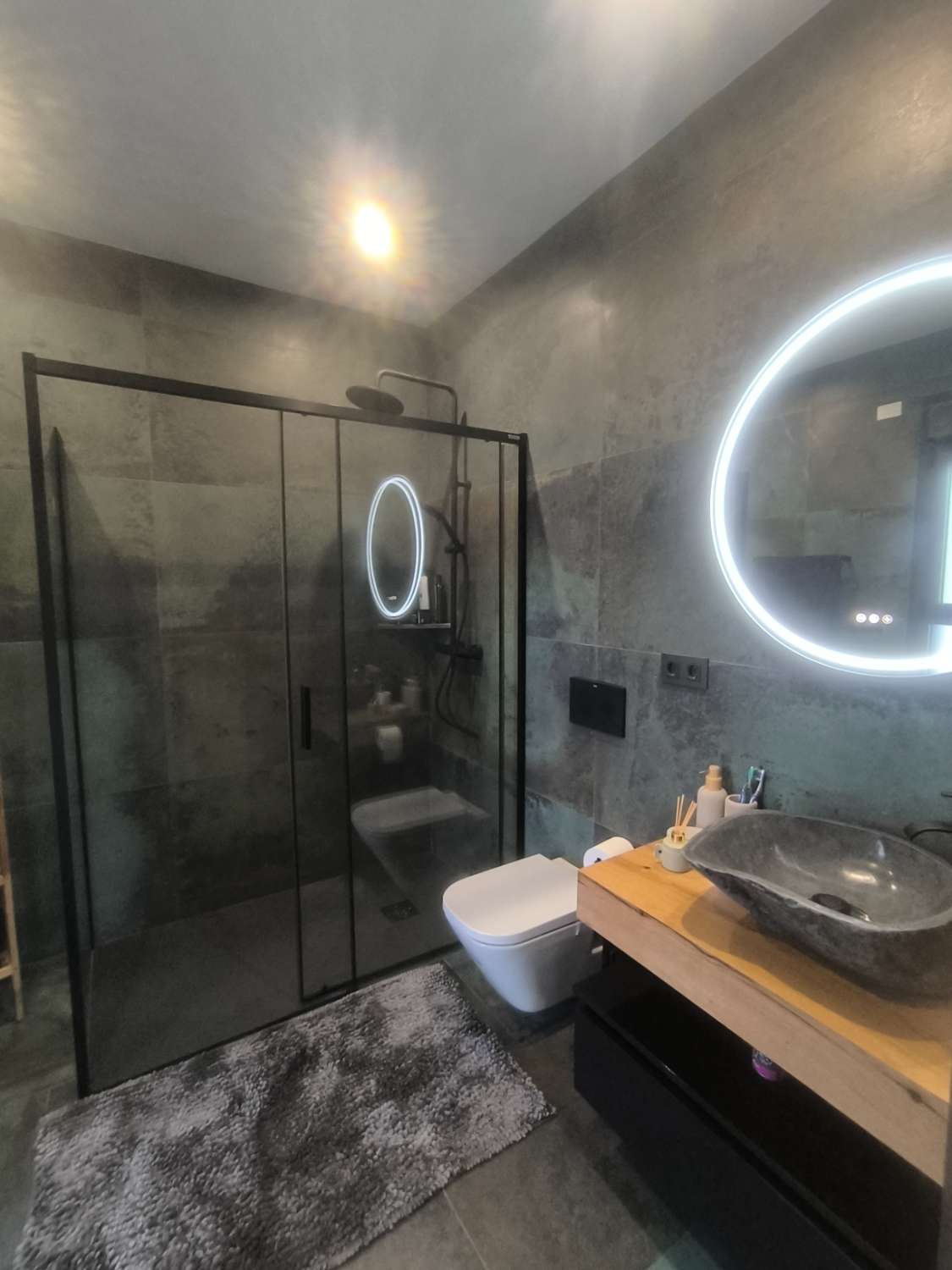EXCELENTE VIVIENDA DE OBRA NUEVA CON GRAN TERRENO