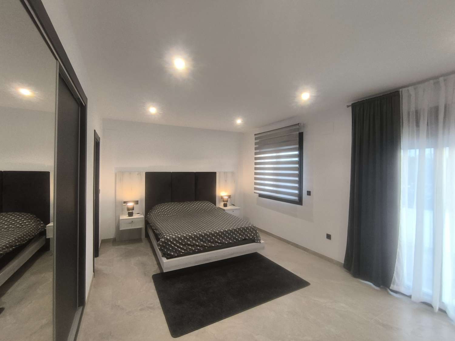 EXCELENTE VIVIENDA DE OBRA NUEVA CON GRAN TERRENO