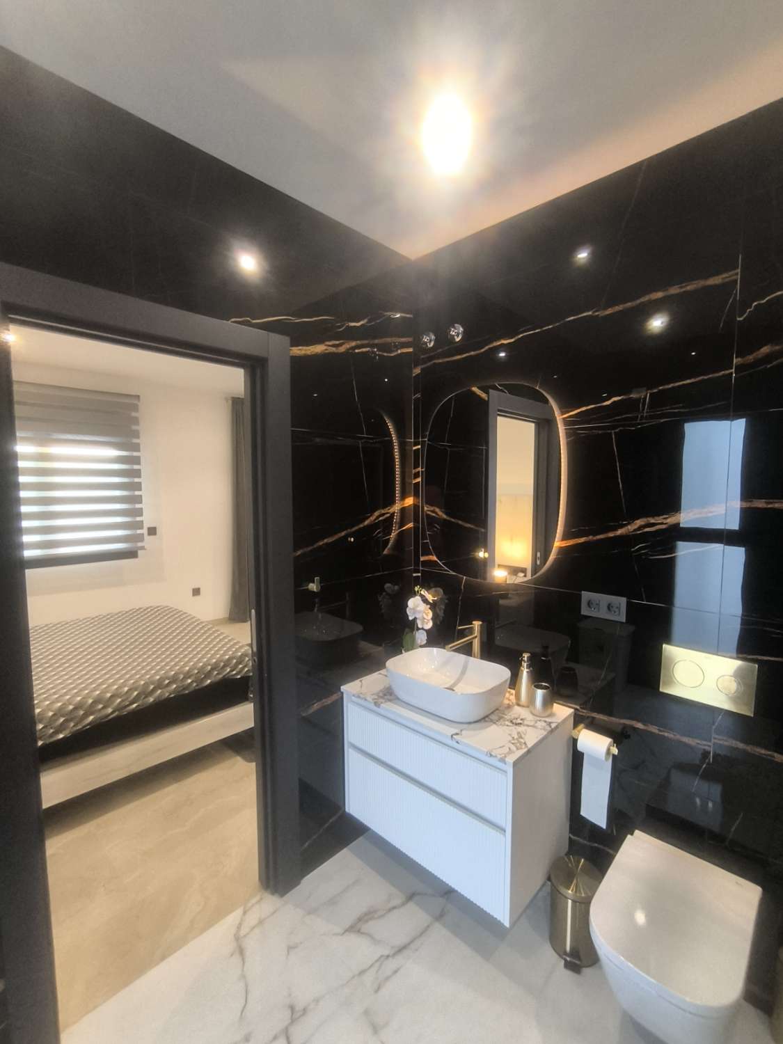 EXCELENTE VIVIENDA DE OBRA NUEVA CON GRAN TERRENO