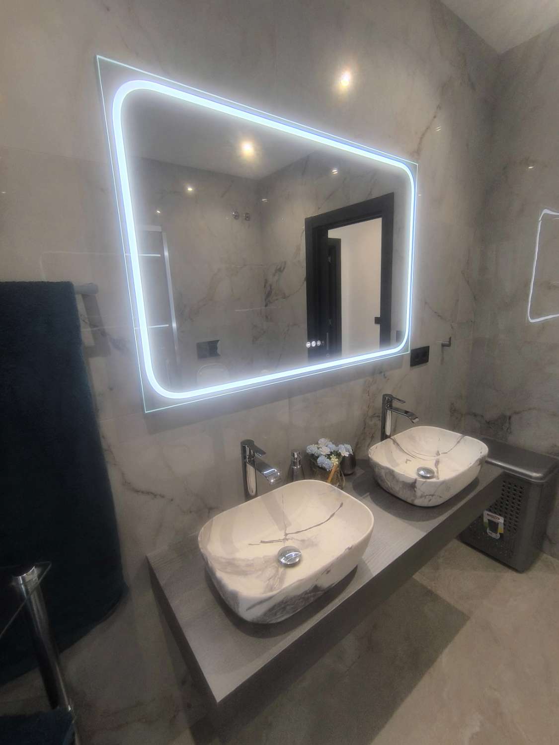 EXCELENTE VIVIENDA DE OBRA NUEVA CON GRAN TERRENO