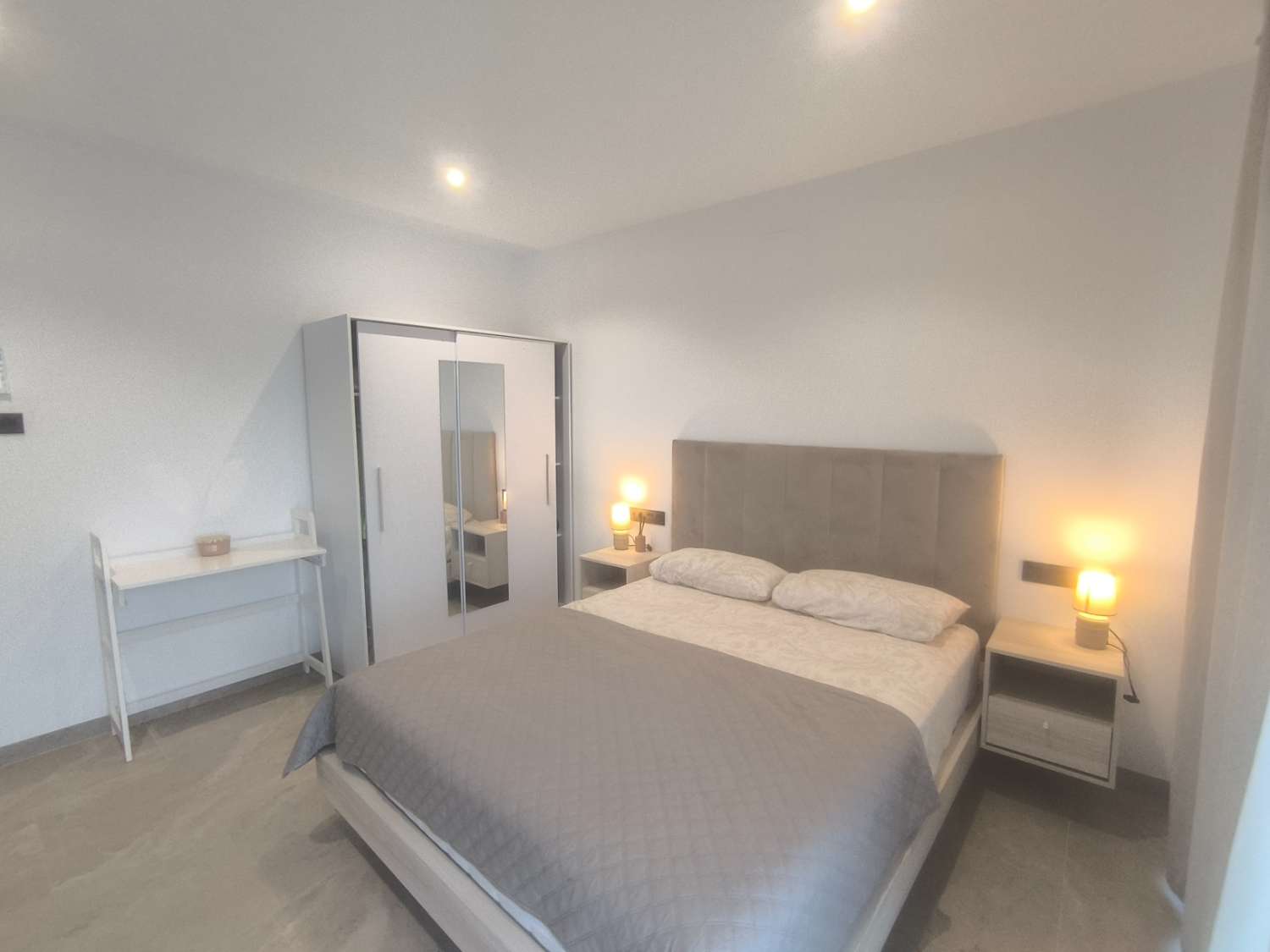 EXCELENTE VIVIENDA DE OBRA NUEVA CON GRAN TERRENO