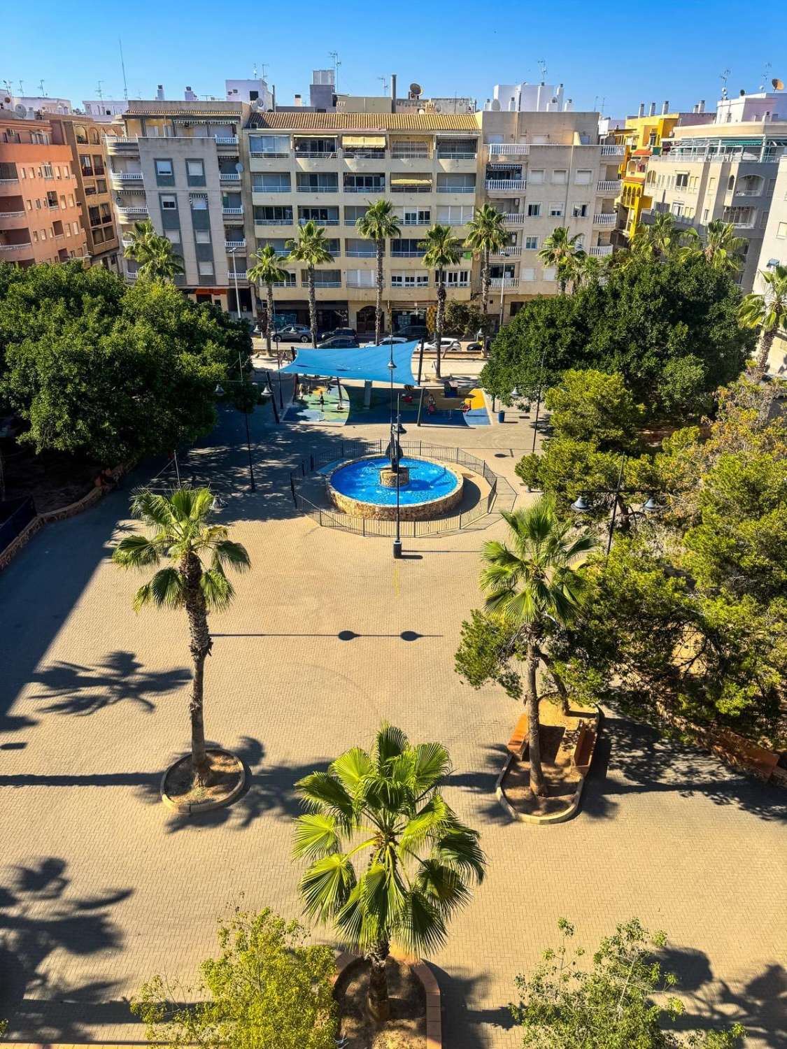 BONITO PISO REFORMADO A ESCASOS METROS DE LA PLAYA