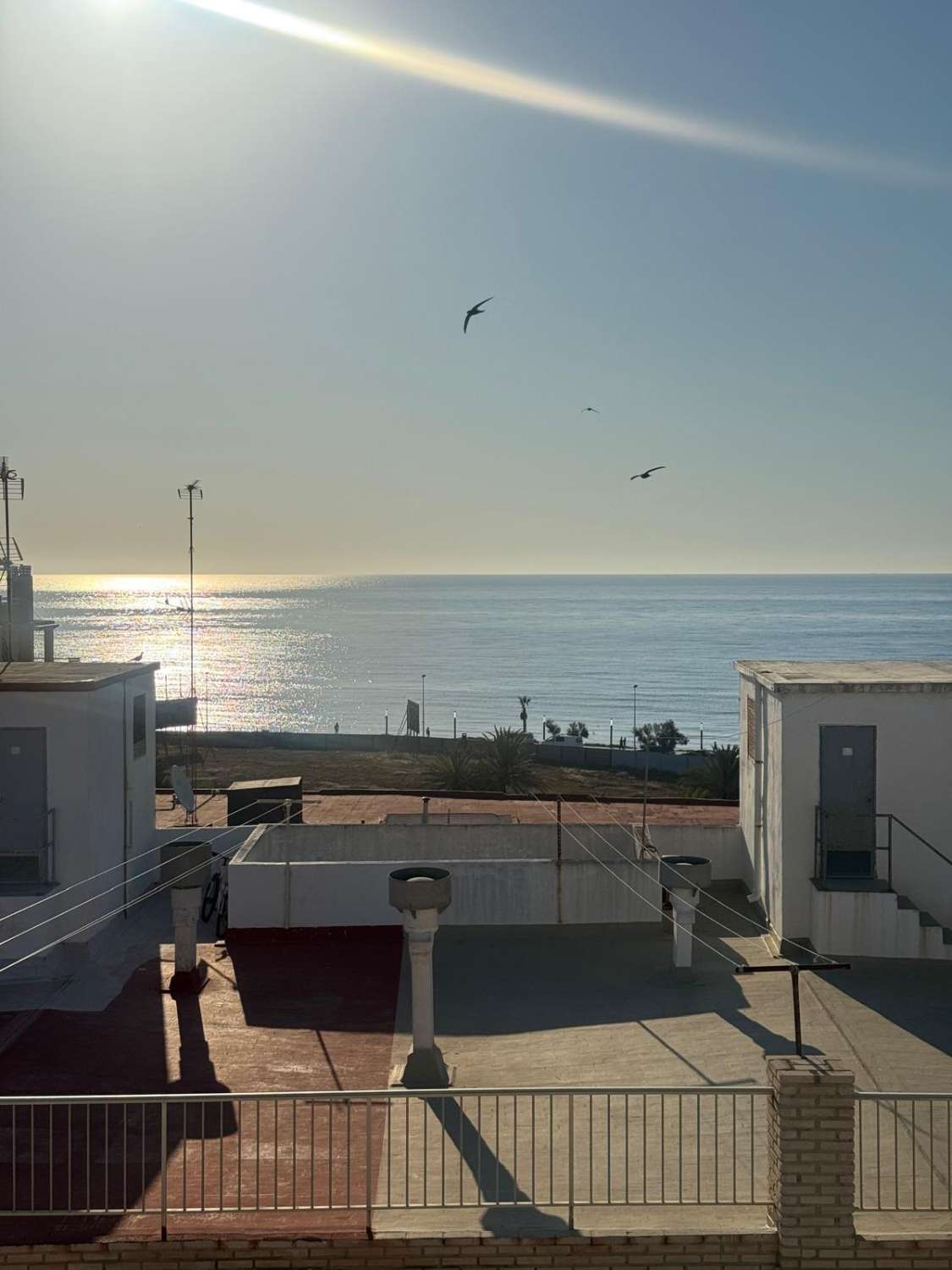 BONITO PISO REFORMADO A ESCASOS METROS DE LA PLAYA