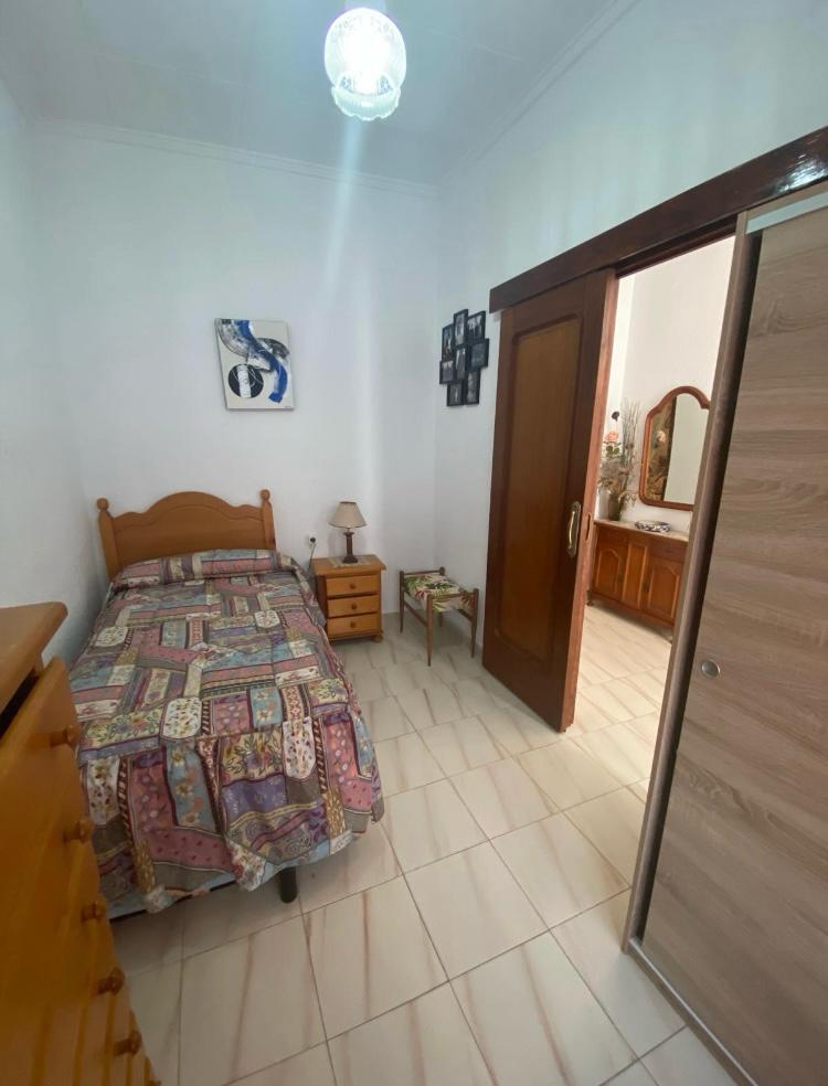 CHALET EN PLENO CENTRO DE TORREVIEJA