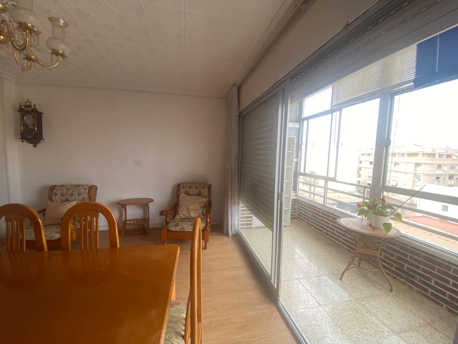 OCASIÓN DE PISO CÉNTRICO EN TORREVIEJA