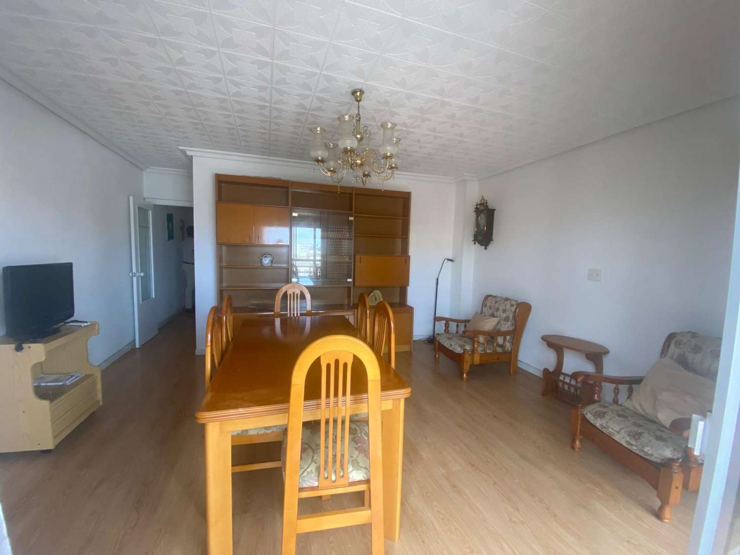 OCASIÓN DE PISO CÉNTRICO EN TORREVIEJA