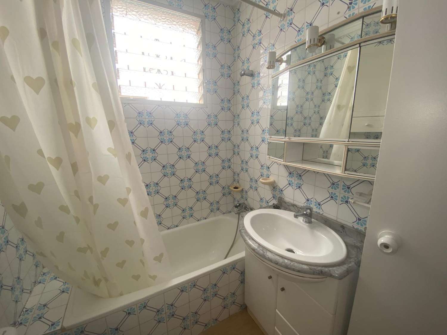 OCASIÓN DE PISO CÉNTRICO EN TORREVIEJA