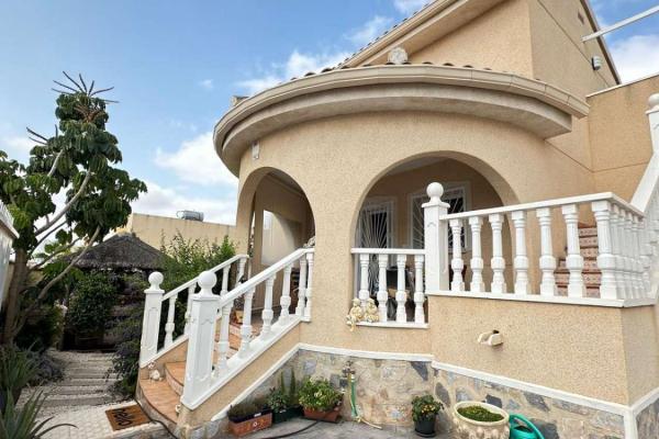 Chalet en venta en Rojales