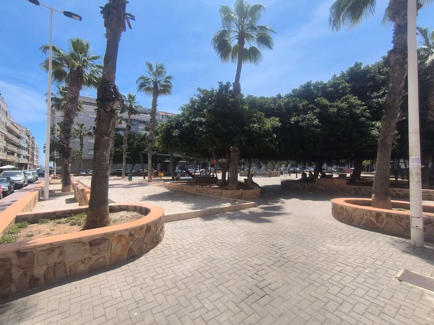 VIVIENDA A POCOS METROS DE LA PLAYA