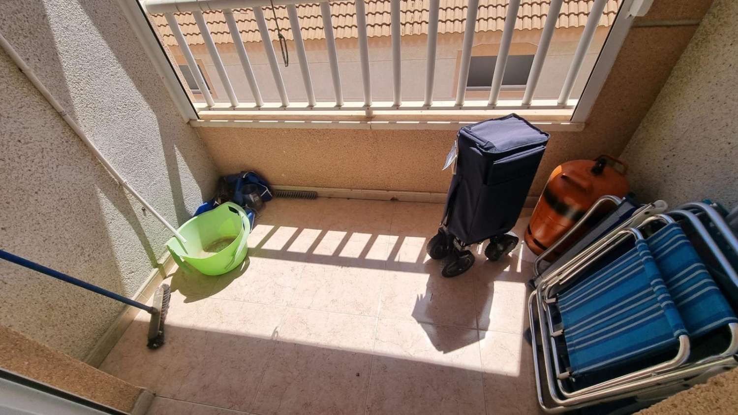 OPORTUNIDAD DE PISO BIEN UBICADO