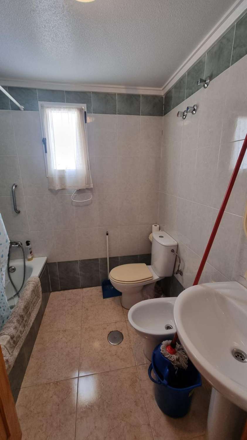 OPORTUNIDAD DE PISO BIEN UBICADO