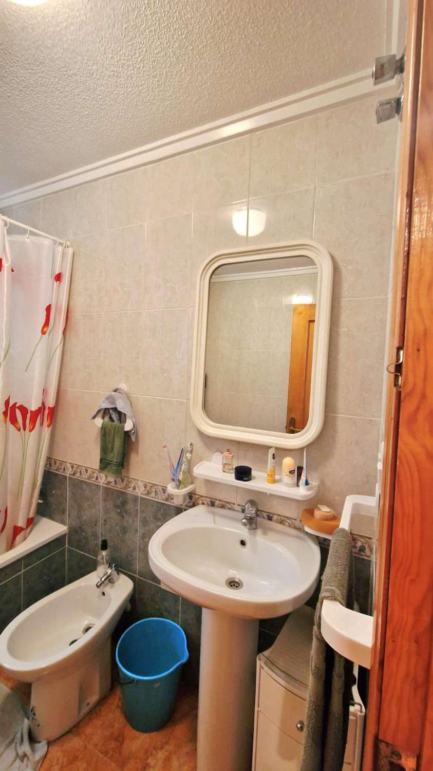 OPORTUNIDAD EN PLENO CENTRO DE TORREVIEJA