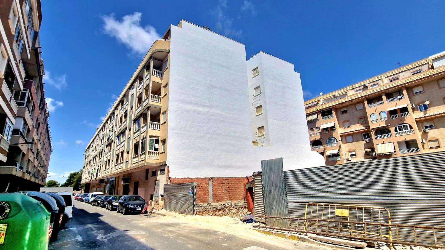 OPORTUNIDAD EN PLENO CENTRO DE TORREVIEJA