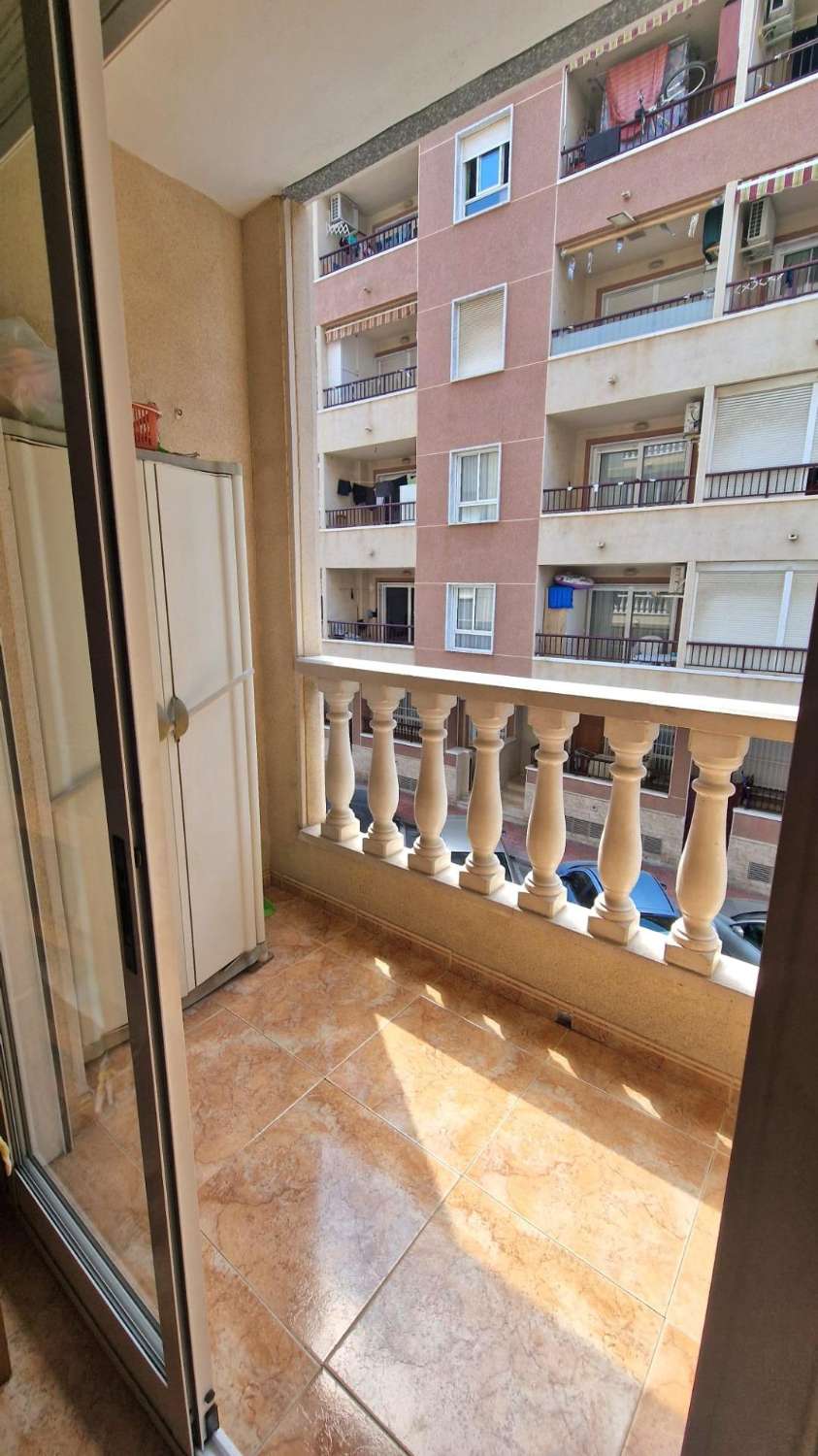 OPORTUNIDAD EN PLENO CENTRO DE TORREVIEJA