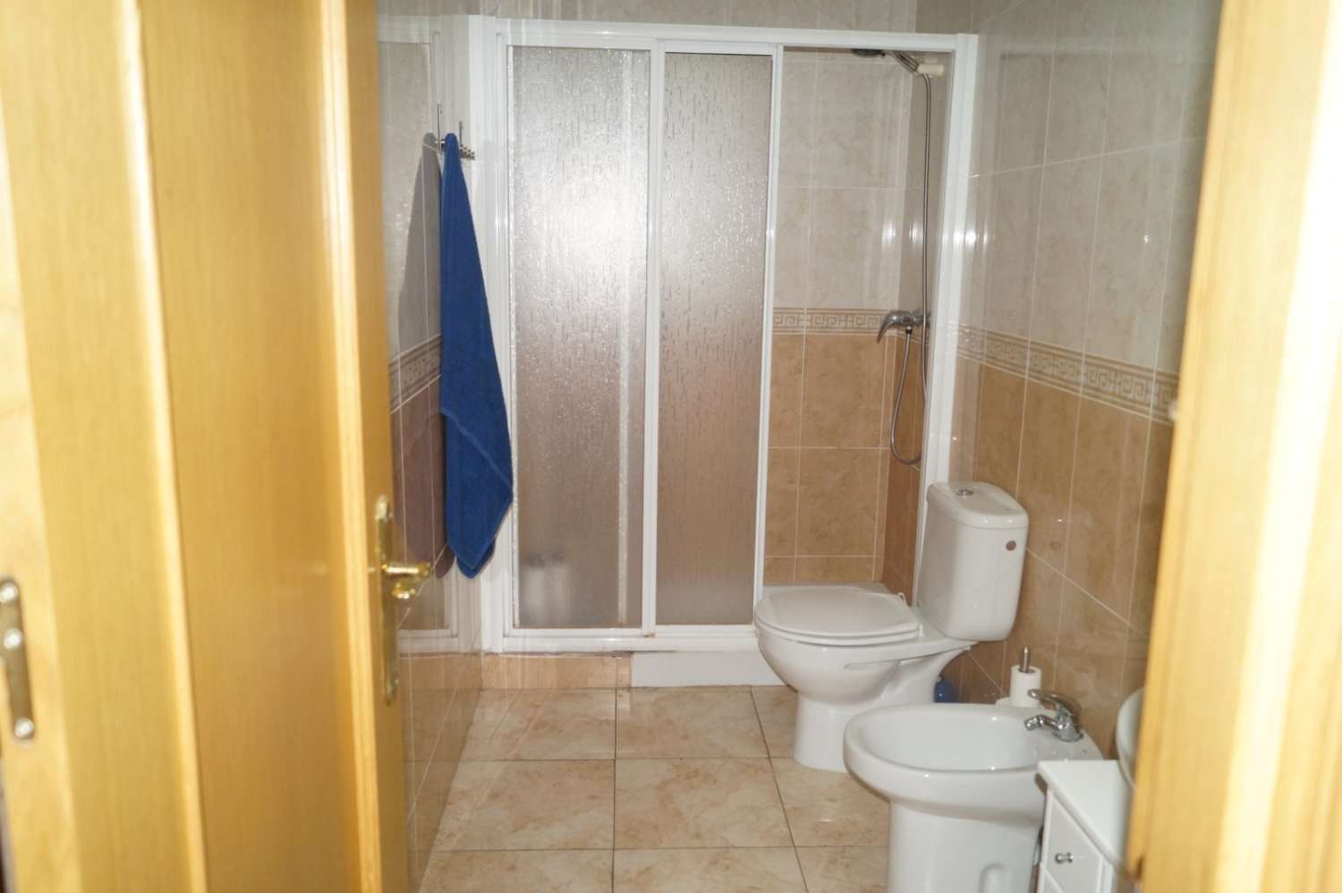 GRAN VIVIENDA A POCOS PASOS DE LA PLAYA