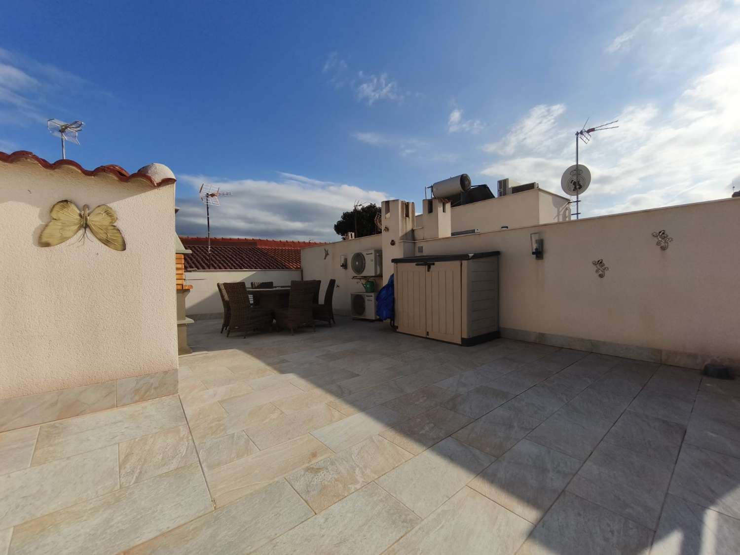 BUNGALOW COMPLETAMENTE REFORMADO