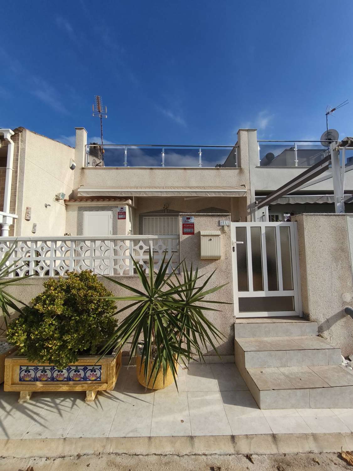 BUNGALOW COMPLETAMENTE REFORMADO