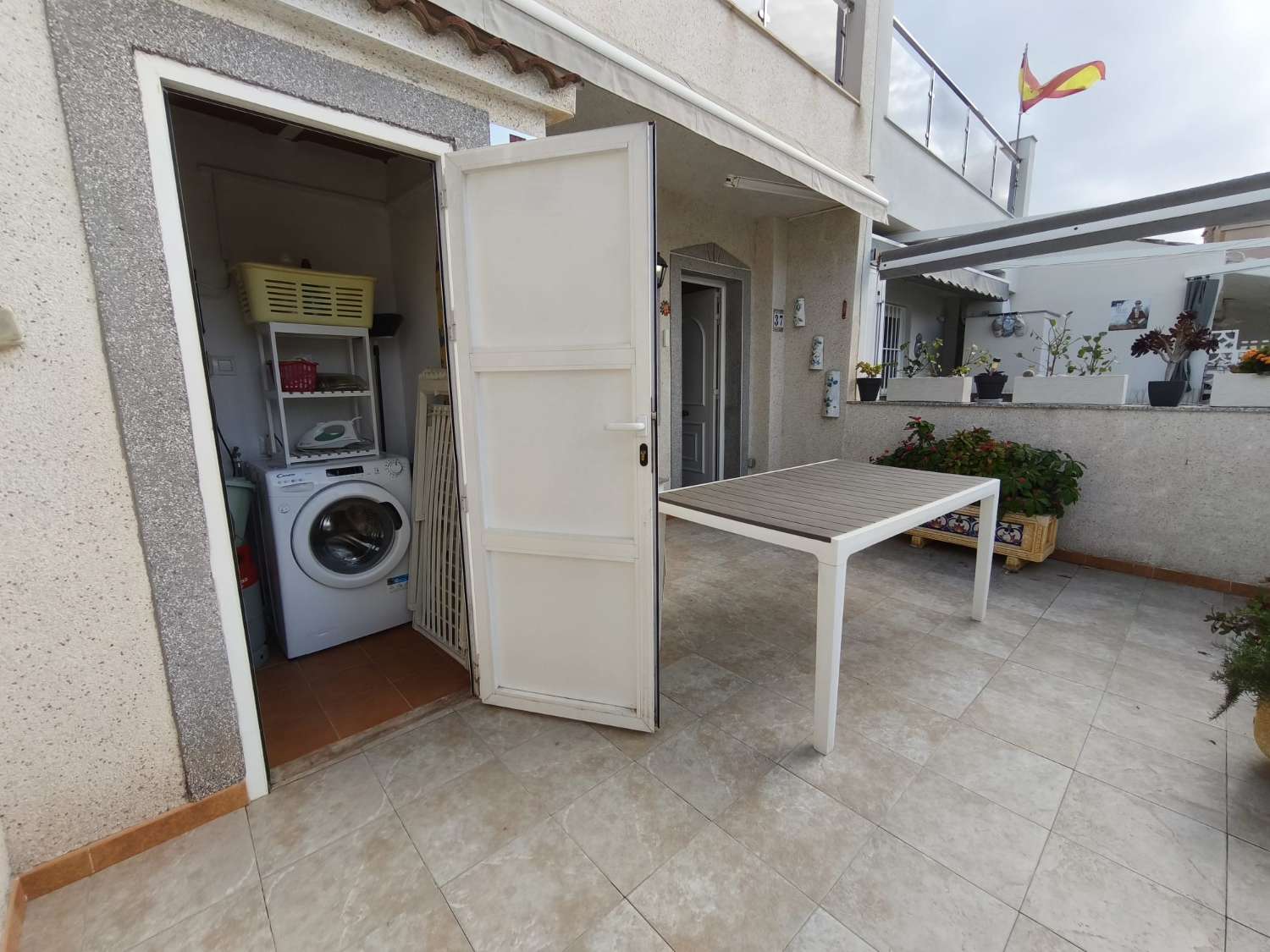 BUNGALOW COMPLETAMENTE REFORMADO