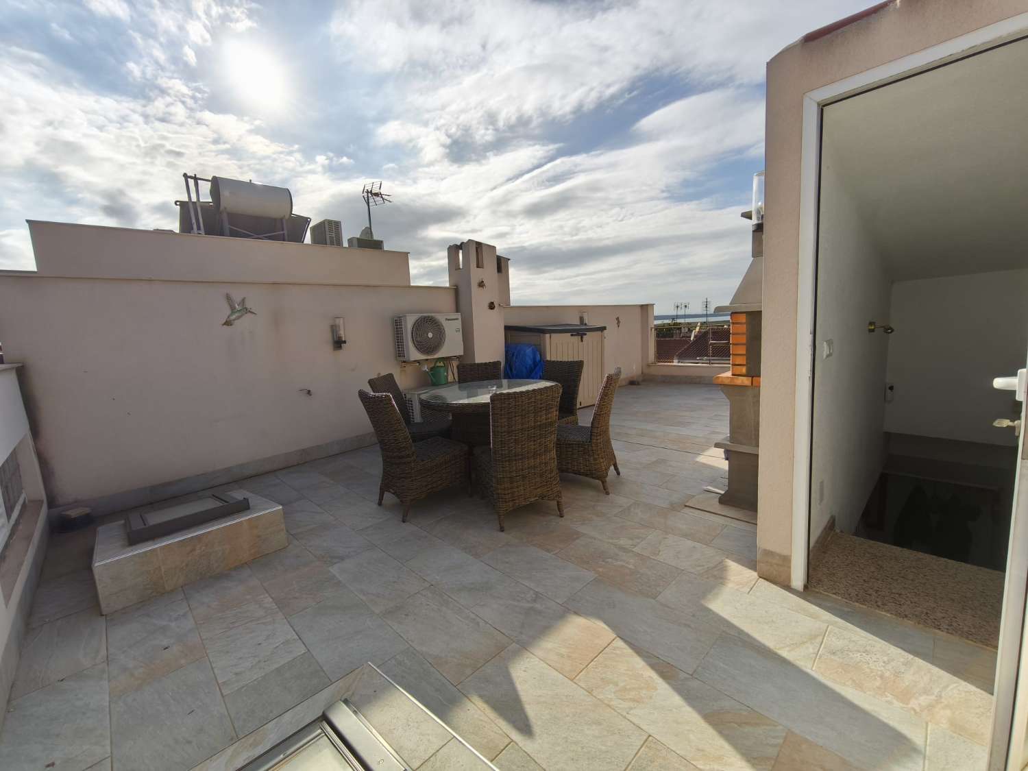 BUNGALOW COMPLETAMENTE REFORMADO