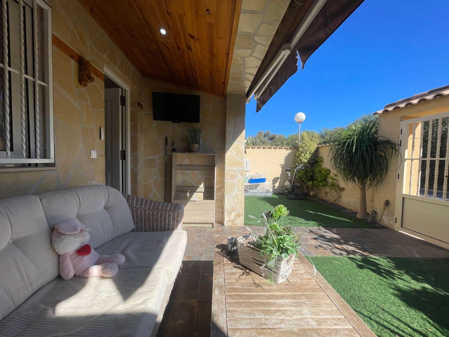 BONITO PAREADA EN ZONA TRANQUILA