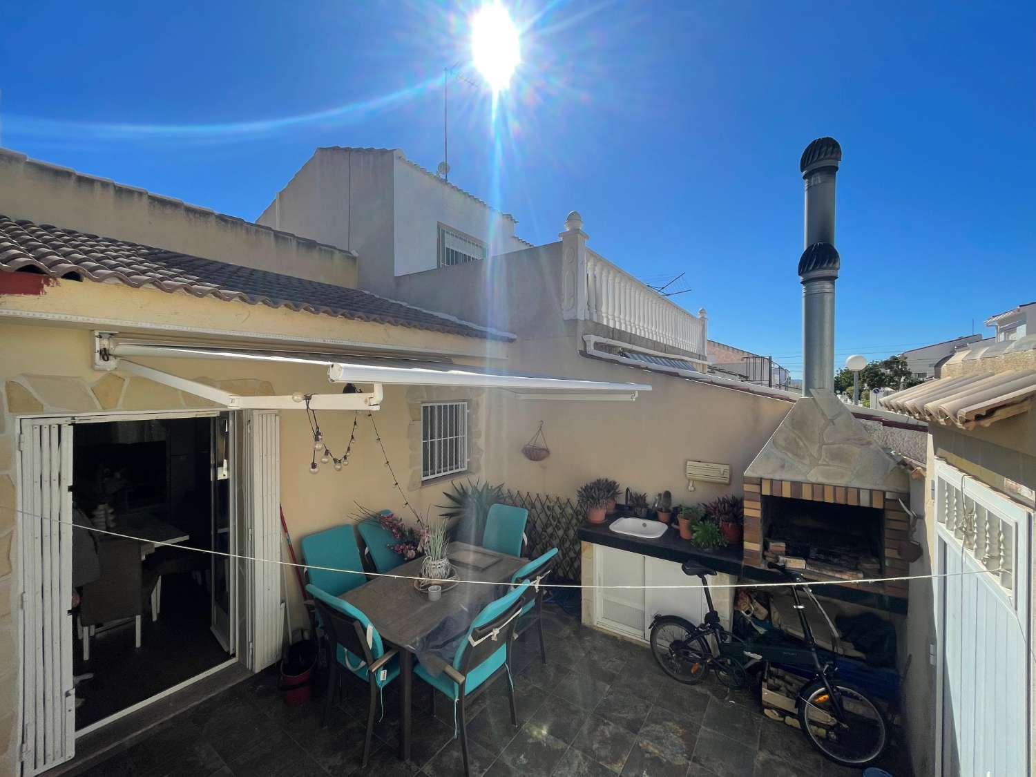 BONITO PAREADA EN ZONA TRANQUILA