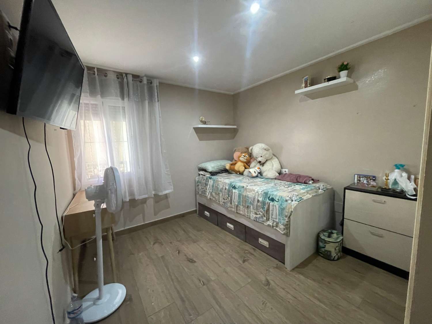 BONITO PAREADA EN ZONA TRANQUILA