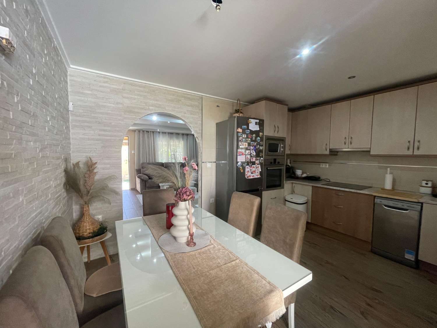 BONITO PAREADA EN ZONA TRANQUILA