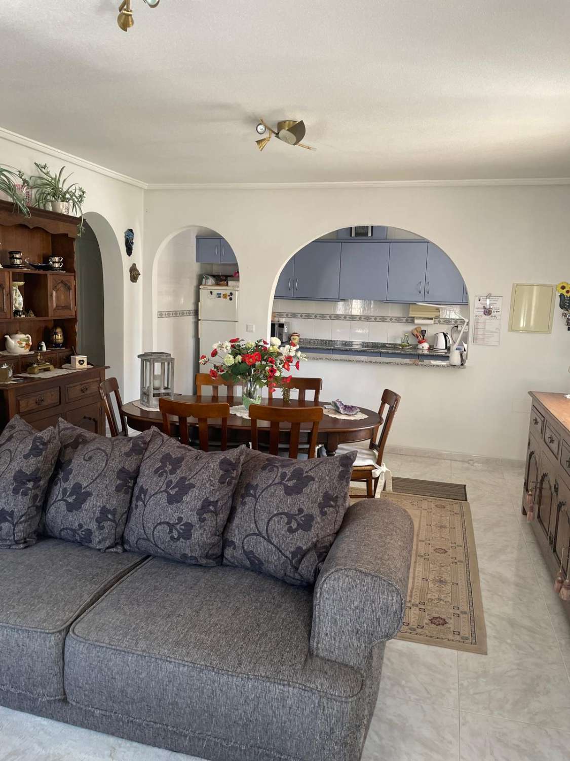 EXCELENTE CHALET INDEPENDIENTE