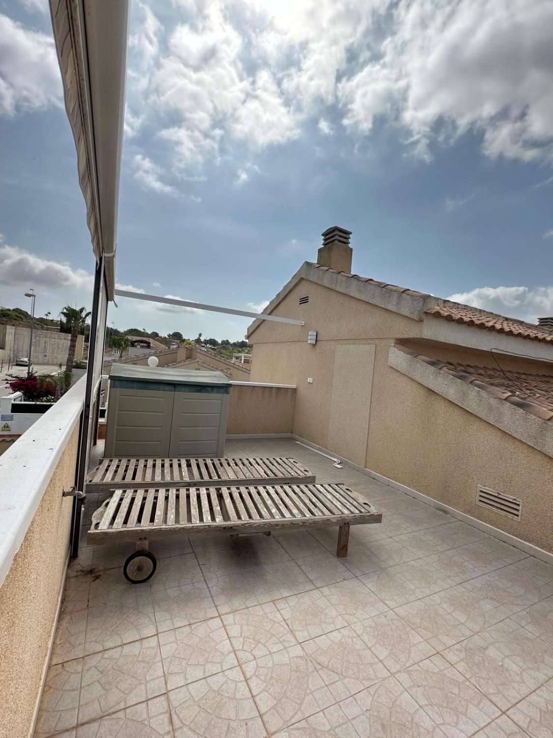 EXCELENTE CHALET INDEPENDIENTE