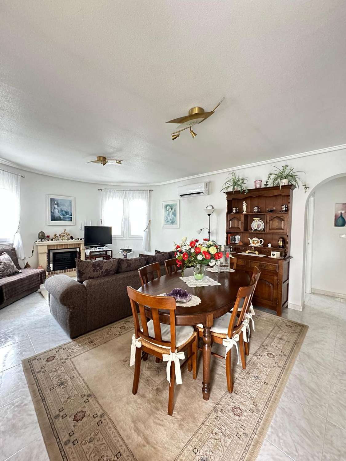 EXCELENTE CHALET INDEPENDIENTE