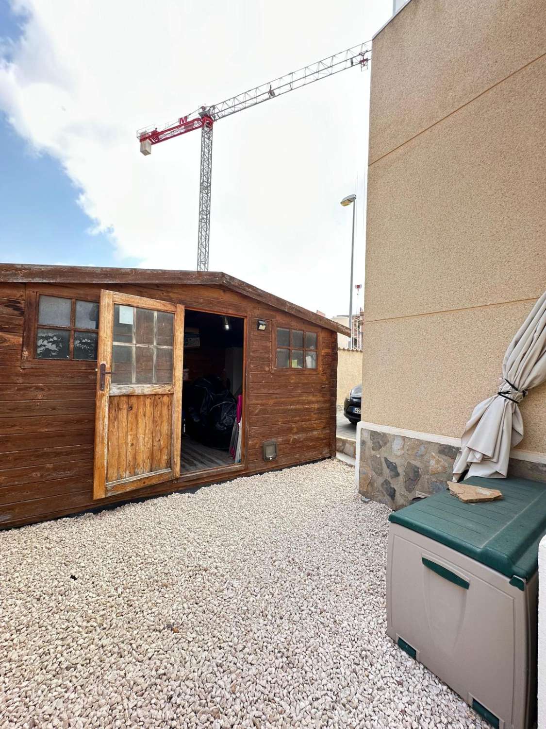 EXCELENTE CHALET INDEPENDIENTE