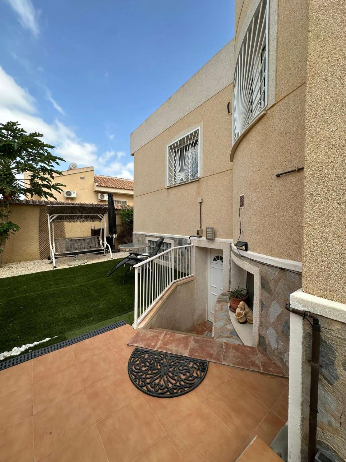 EXCELENTE CHALET INDEPENDIENTE