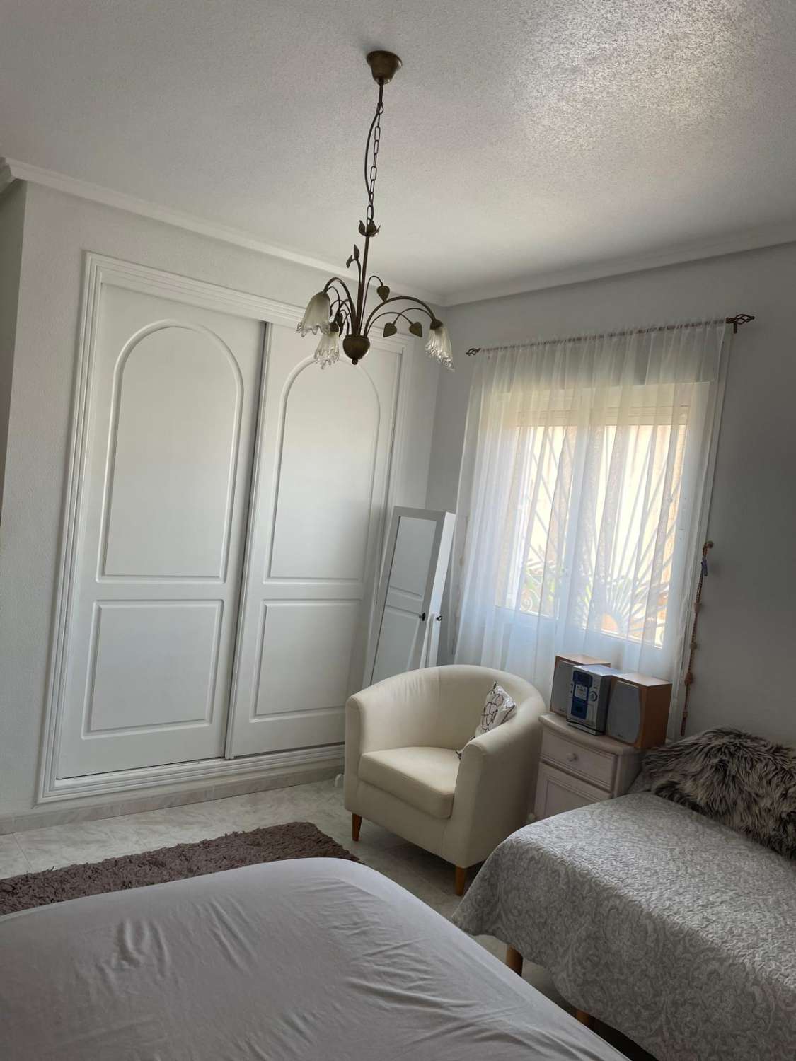 EXCELENTE CHALET INDEPENDIENTE