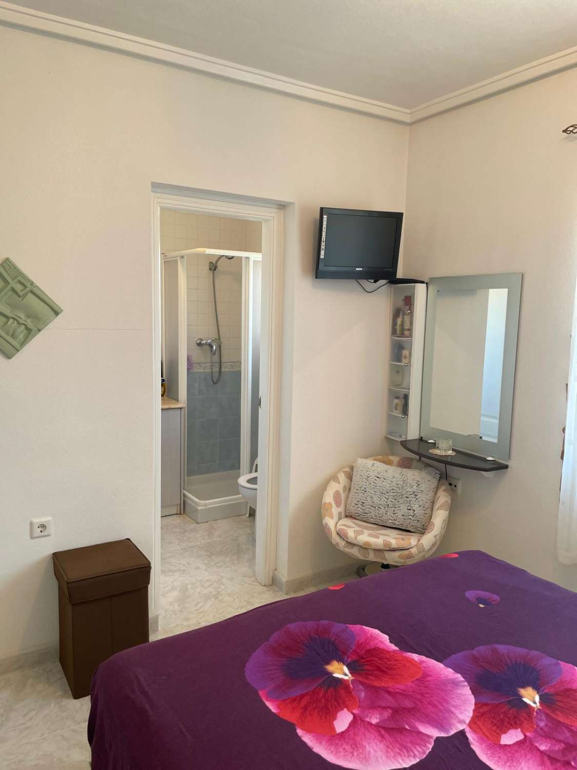 EXCELENTE CHALET INDEPENDIENTE