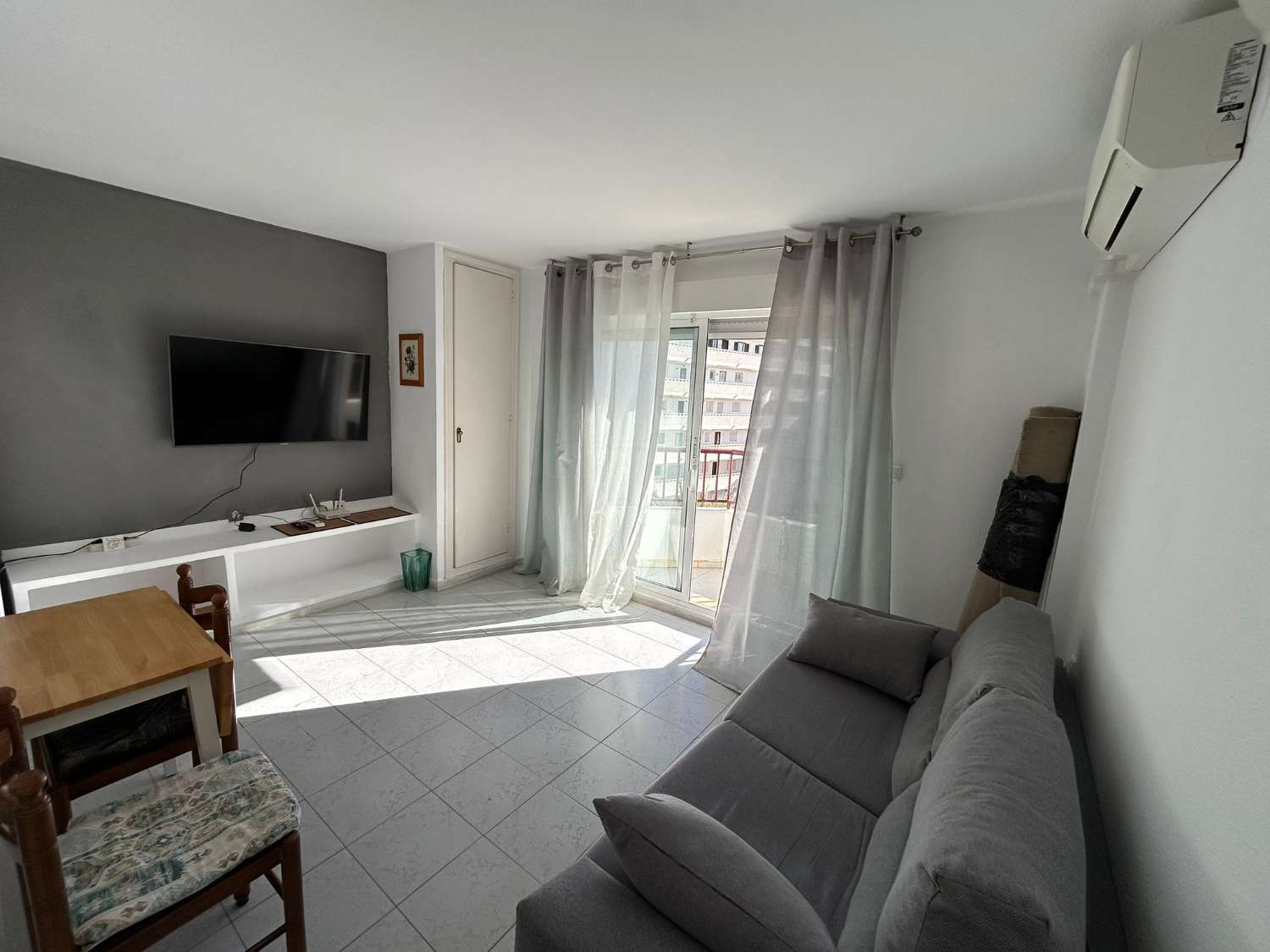 BONITO ESTUDIO EN ZONA PRIVILEGIADA