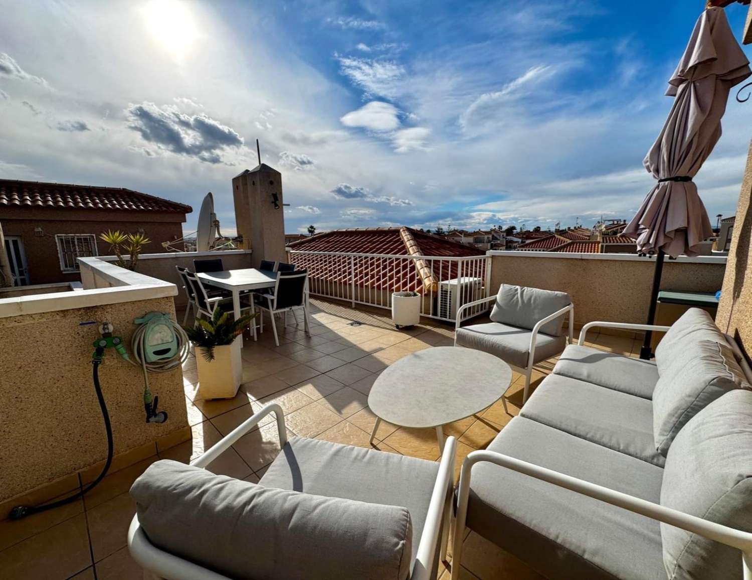 BONITO BUNGALOW EN AGUAS NUEVAS