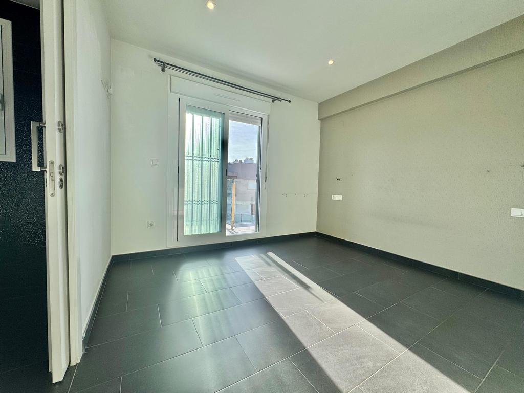 BONITO ADOSADO EN ZONA IDEAL