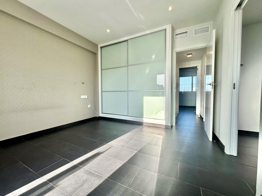 BONITO ADOSADO EN ZONA IDEAL