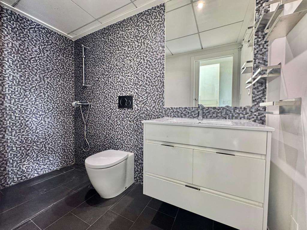 BONITO ADOSADO EN ZONA IDEAL