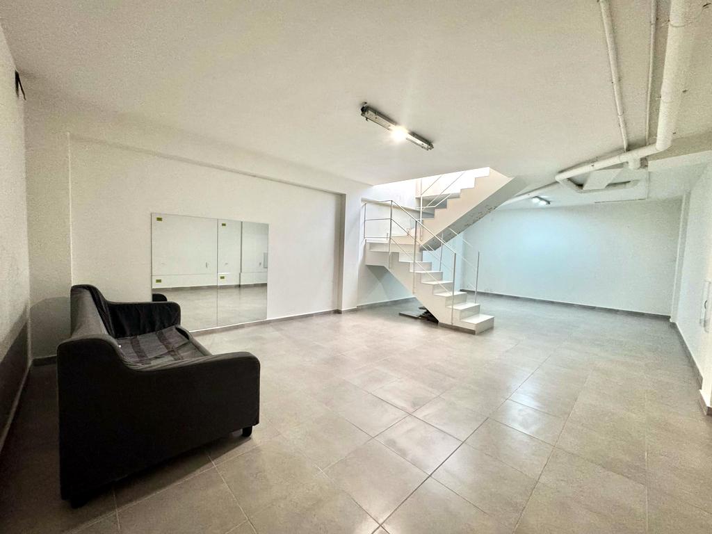 BONITO ADOSADO EN ZONA IDEAL