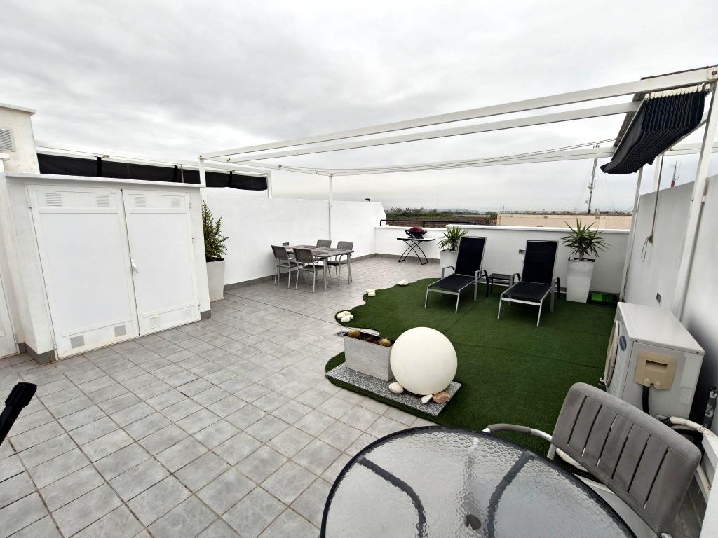 BONITO BUNGALOW EN PLANTA ALTA