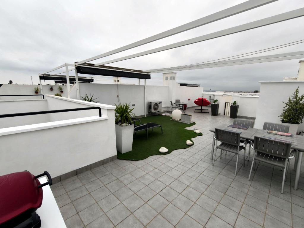 BONITO BUNGALOW EN PLANTA ALTA