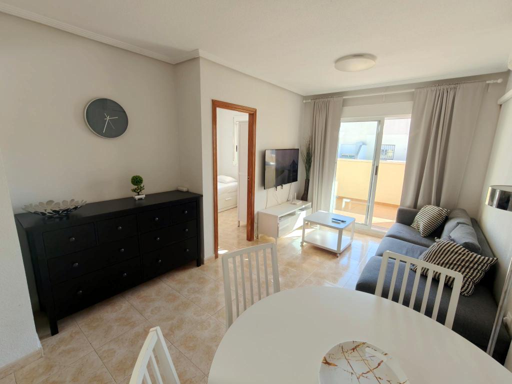 ÁTICO CENTRICO EN TORREVIEJA